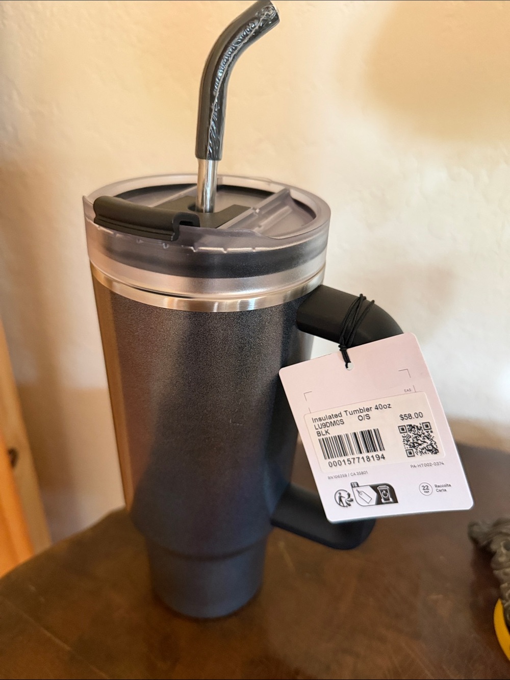 NWT Lululemon 40oz Black with glitter fleck.Travel Tumbler with Handle and Straw